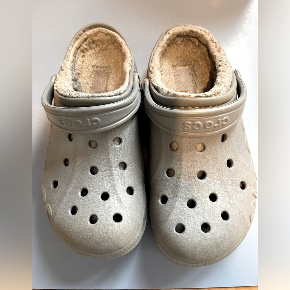 Kids cozy crocs